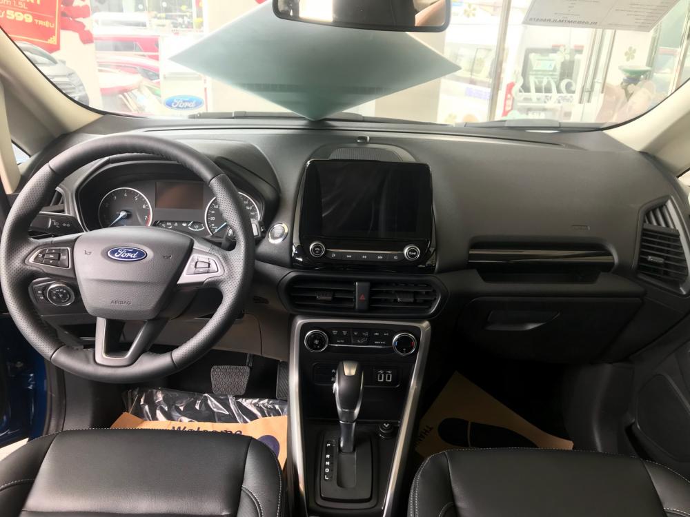 Ford EcoSport Titanium 2018 - Cần bán Ford EcoSport Titanium năm sản xuất 2018, màu xanh lam, giá chỉ 569 triệu