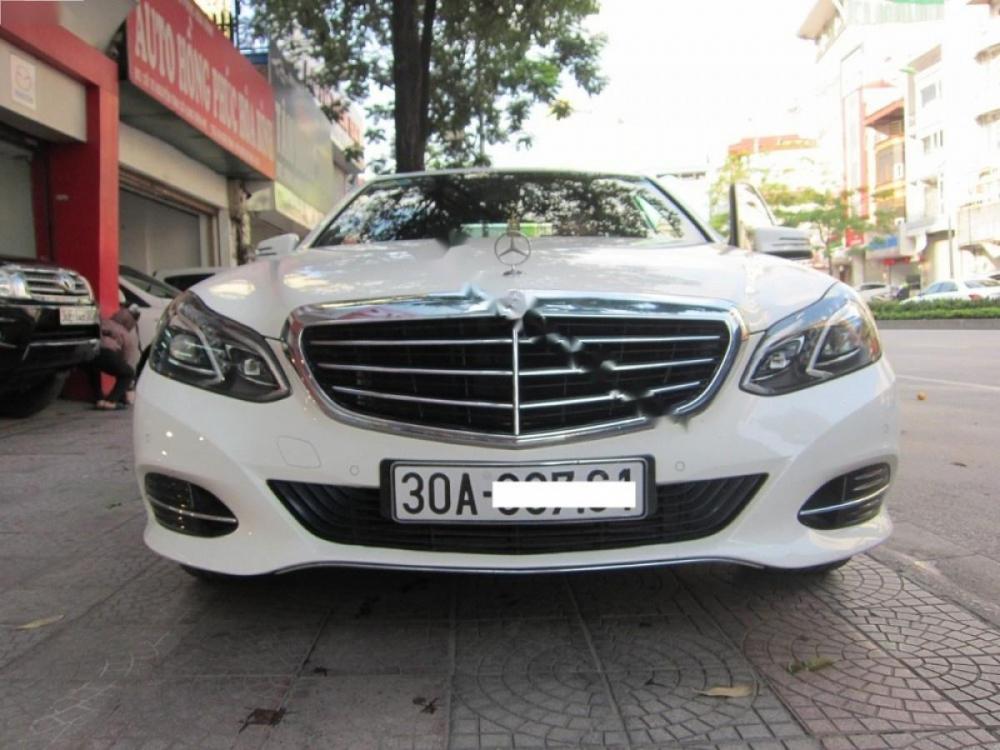 Mercedes-Benz E class E200 2015 - Bán Mercedes E200 sản xuất 2015, màu trắng