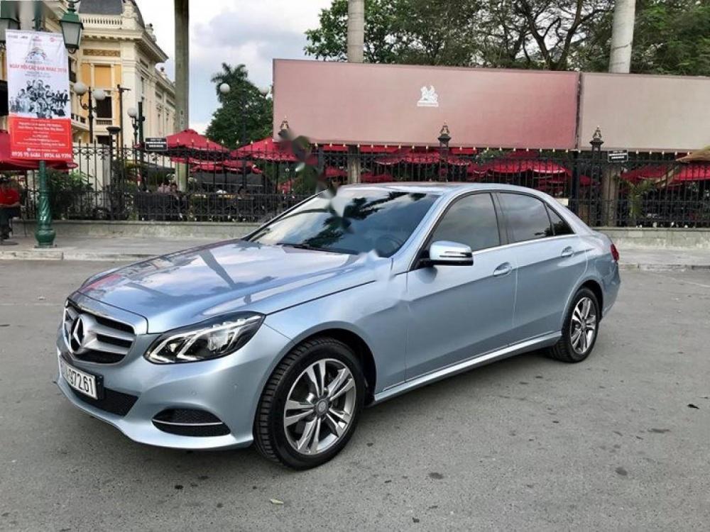 Mercedes-Benz E class E250 2014 - Bán Mercedes E250 năm sản xuất 2014, màu xanh lam