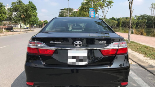 Toyota Camry   AT  2015 - Cần bán gấp Toyota Camry AT năm 2015, màu đen