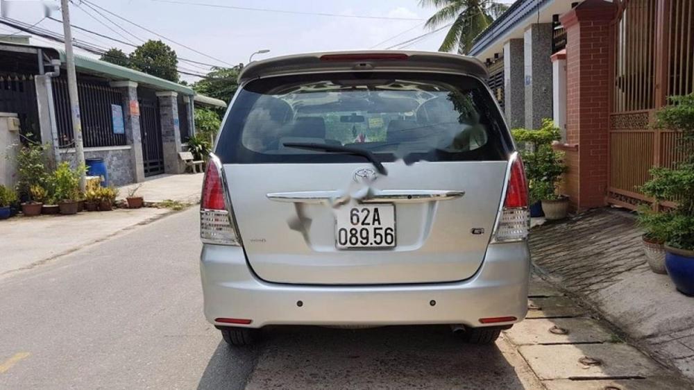 Toyota Innova G 2010 - Bán Toyota Innova G đời 2010, màu bạc 