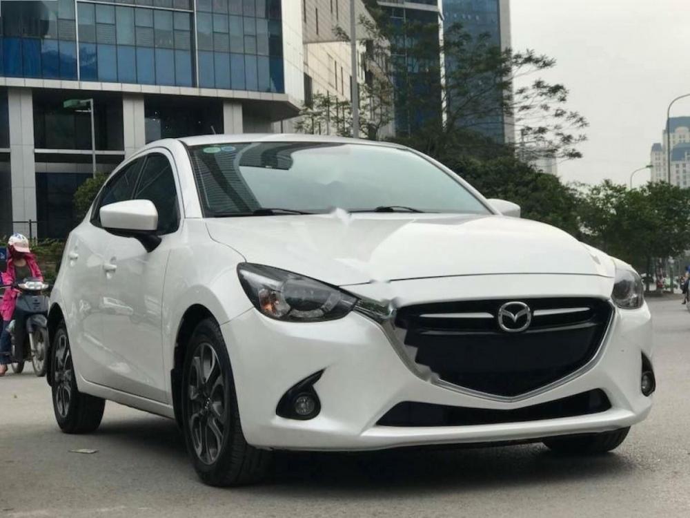 Mazda 2 1.5AT 2016 - Bán ô tô Mazda 2 1.5AT đời 2016, màu trắng