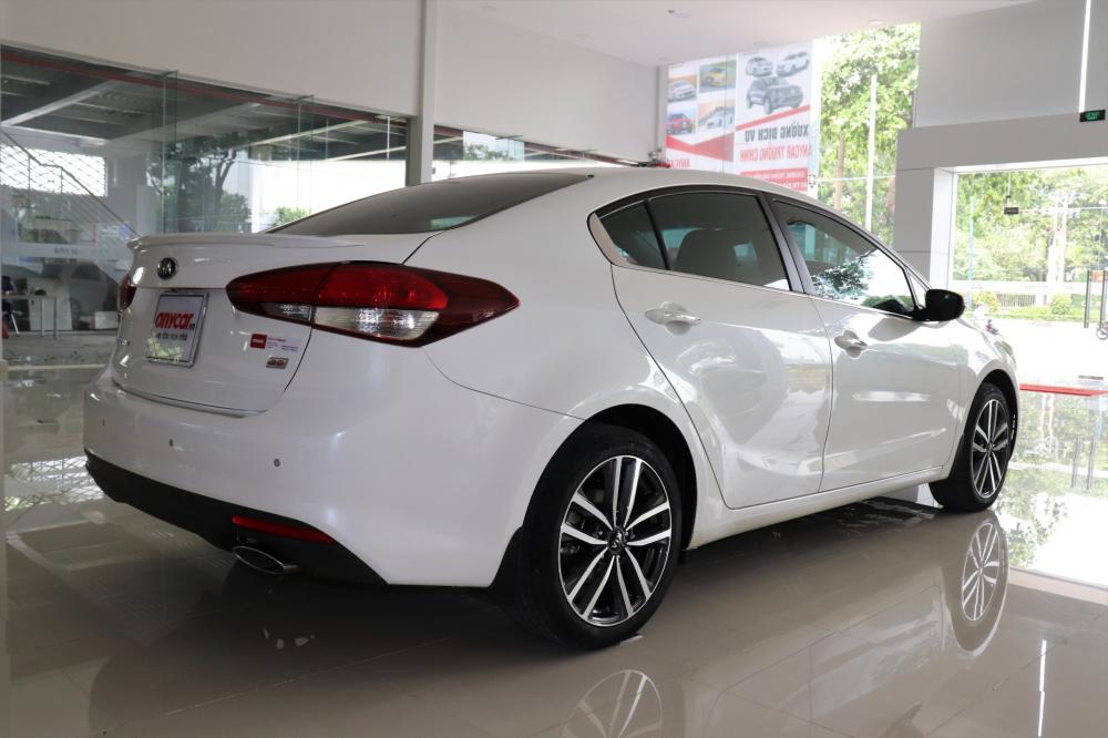 Kia Cerato 2.0 AT 2016 - Bán Kia Cerato 2.0 2016, số tự động, trắng không tì vết, giá yêu thương