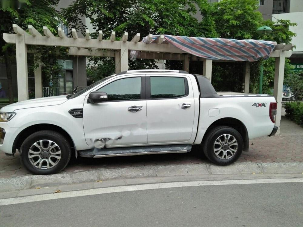 Ford Ranger Wildtrak 3.2 AT 2015 - Bán xe Ford Ranger Wildtrak 3.2 AT SX 2015, màu trắng, xe nhập