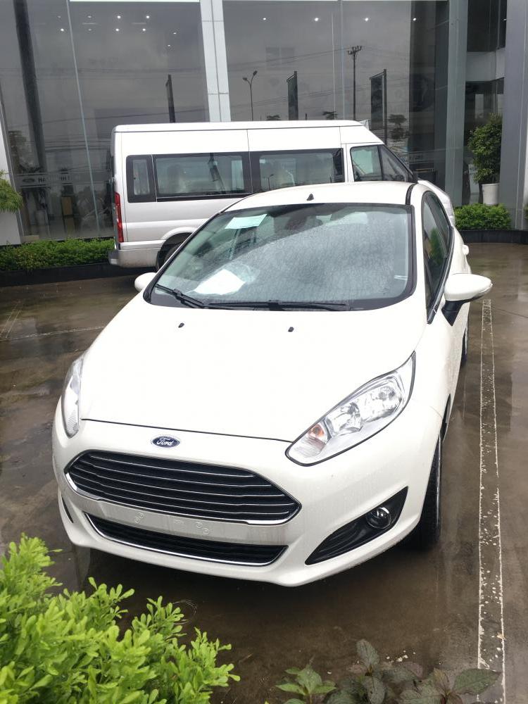 Ford Fiesta Sport 2018 - Bán xe Ford Fiesta Sport+ 5D hỗ trợ trả góp, đủ màu giao ngay, LH: 0947789368