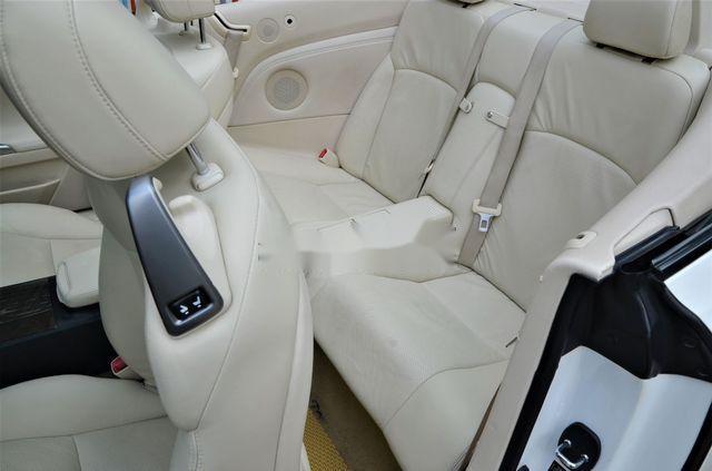 Lexus IS   250C 2009 - Bán ô tô Lexus IS 250C đời 2009, màu trắng, nhập khẩu nguyên chiếc số tự động