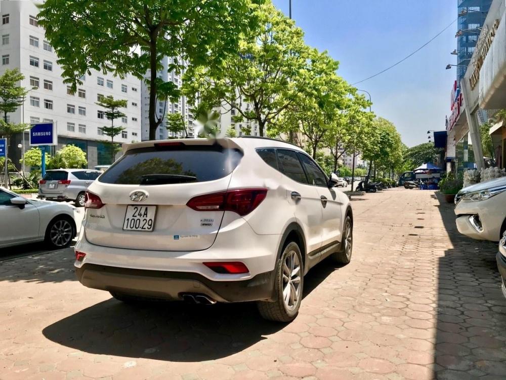 Hyundai Santa Fe 2.2 CRD  2017 - Bán xe Hyundai Santa Fe 2.2 CRD model 2018, màu trắng