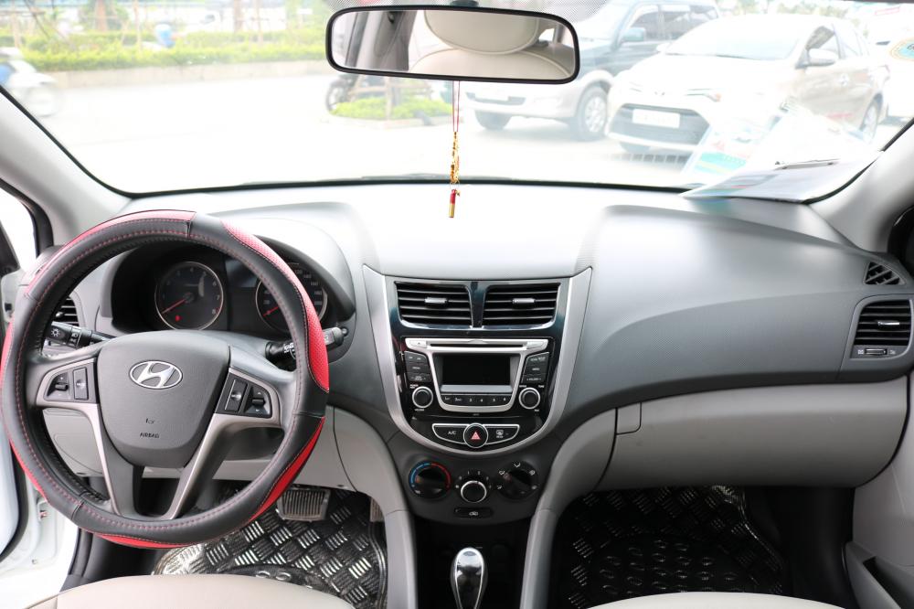 Hyundai Accent 1.4AT 2015 - Bán ô tô Hyundai Accent 1.4AT sản xuất năm 2015, màu trắng, nhập khẩu nguyên chiếc