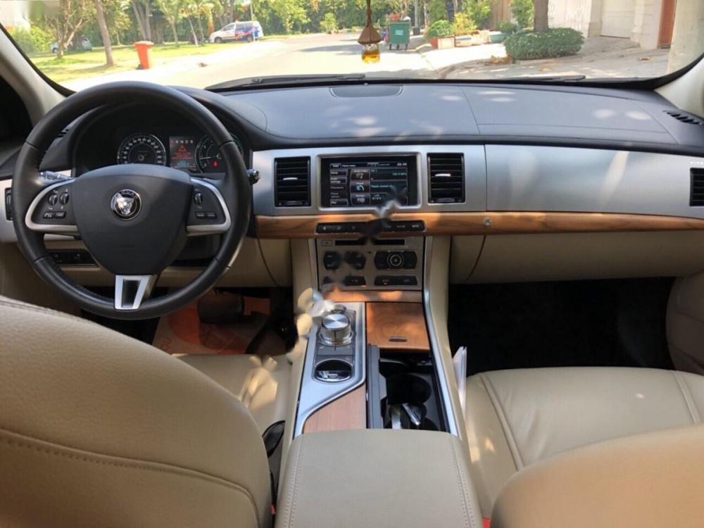 Jaguar XF Premium Luxury 2014 - Bán xe Jaguar XF Premium Luxury đời 2014, màu đen, nhập khẩu nguyên chiếc đẹp như mới