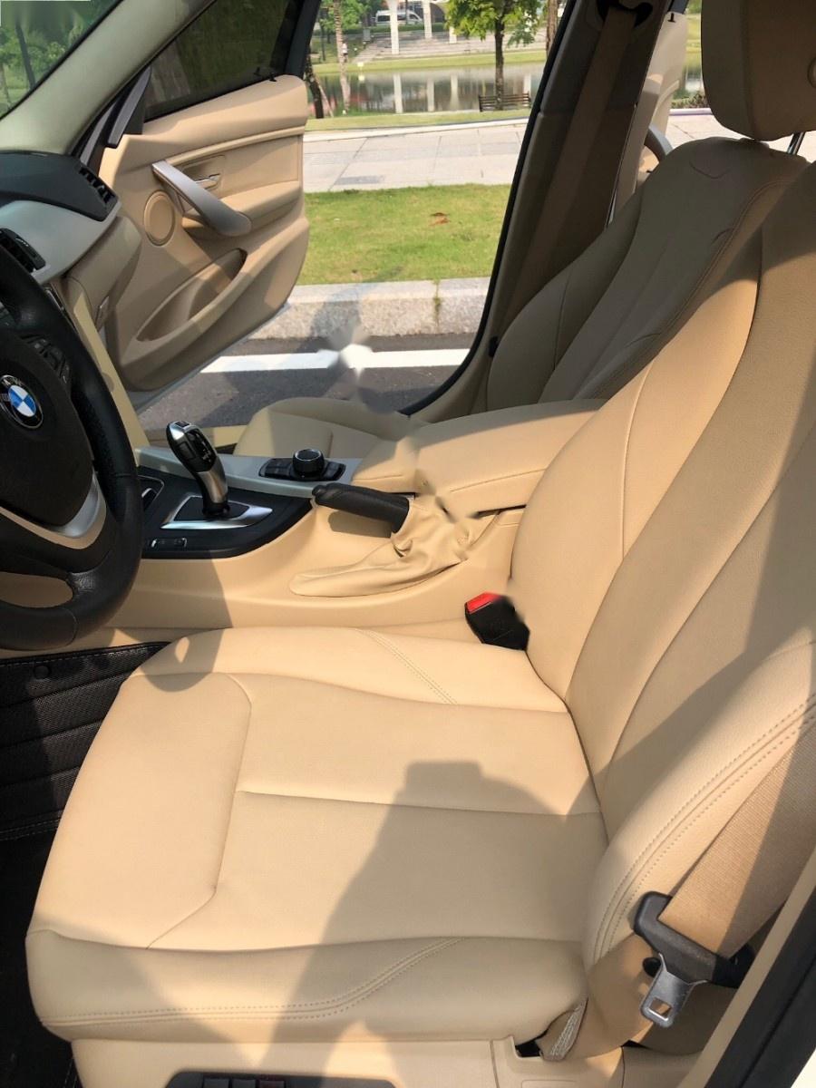 BMW 3 Series 320i 2016 - Bán xe BMW 3 Series 320i đời 2016, màu trắng, xe nhập