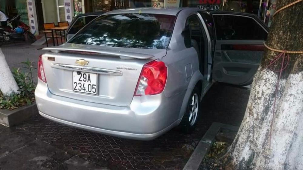 Chevrolet Lacetti EX 2011 - Chính chủ bán Chevrolet Lacetti EX năm 2011, màu bạc