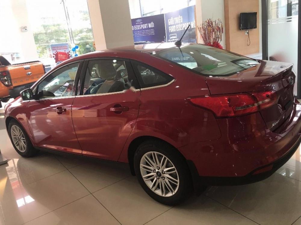 Ford Focus Titanium 1.5L 2018 - Bán xe Ford Focus Titanium 1.5L đời 2018, màu đỏ