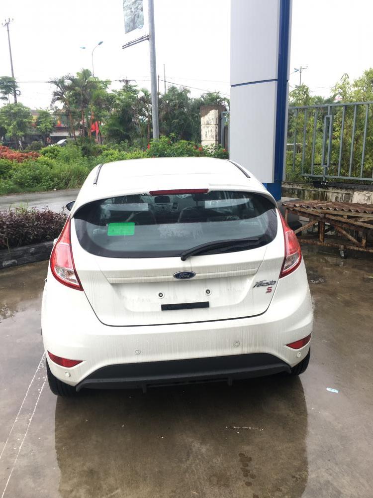 Ford Fiesta Sport 2018 - Bán xe Ford Fiesta Sport+ 5D hỗ trợ trả góp, đủ màu giao ngay, LH: 0947789368