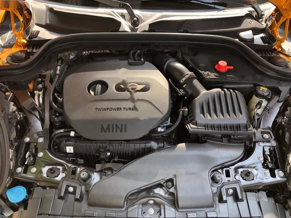 Mini Cooper 2.0 S 2015 - Cần bán lại xe Mini Cooper 2.0 S năm sản xuất 2015, hai màu, xe nhập chính chủ