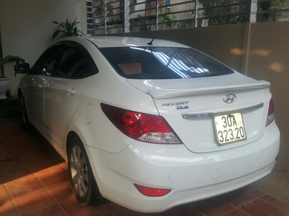 Hyundai Accent 2014 - Cần bán gấp Hyundai Accent năm sản xuất 2014, màu trắng, xe nhập chính chủ, giá 475tr