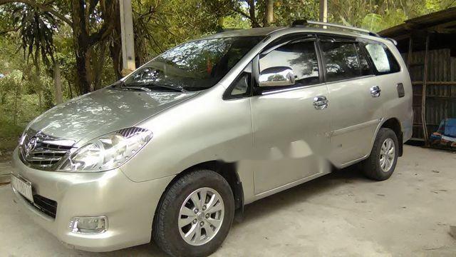 Toyota Innova G 2008 - Cần bán xe Toyota Innova G đời 2008, màu bạc còn mới, giá tốt