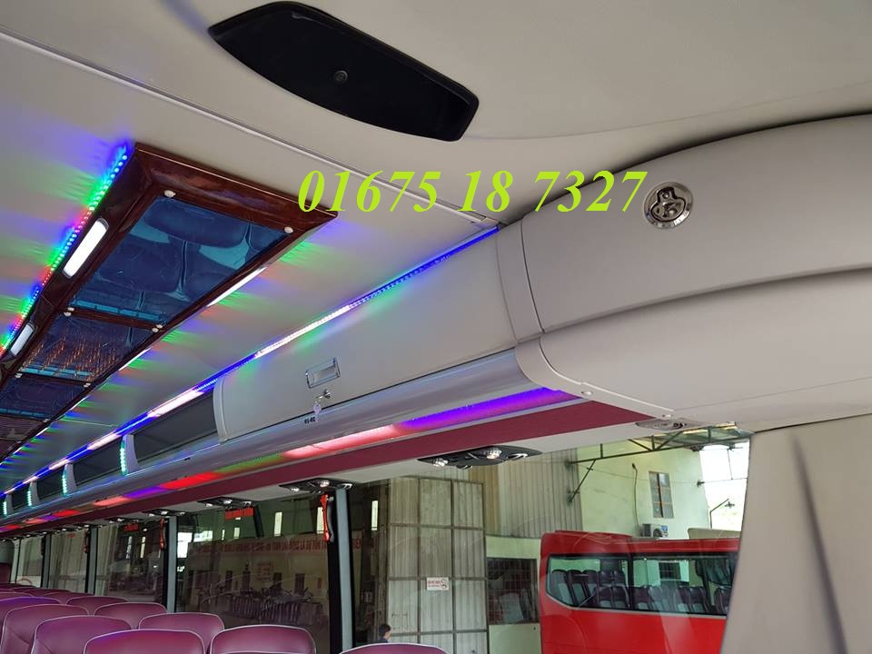 Hino UNIVERSE K47 2018 - Bán ô tô Hino UNIVERSE K47 sản xuất 2018, màu vàng