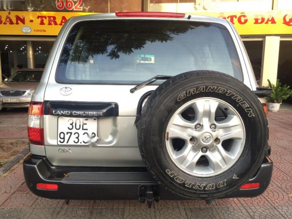 Toyota Land Cruiser GX 4.5 2005 - Bán Toyota Land Cruiser GX 4.5 sản xuất 2005, màu bạc