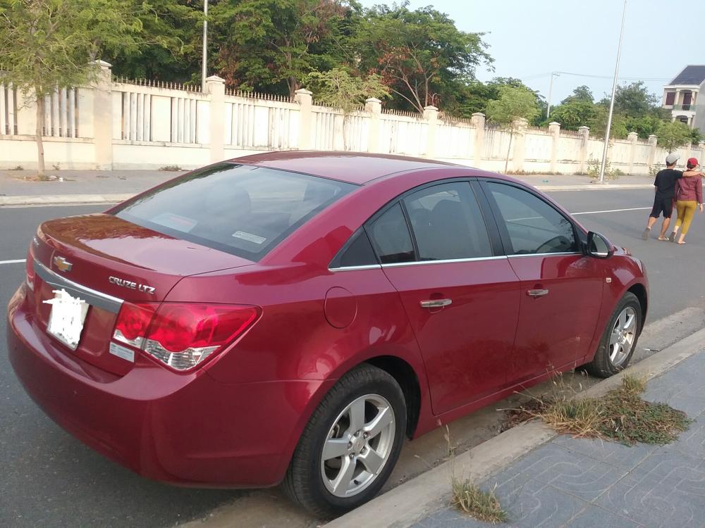 Chevrolet Cruze LTZ 2011 - Cần bán xe Chevrolet Cruze LTZ 2011, màu đỏ