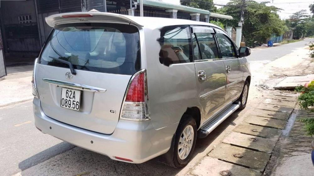 Toyota Innova G 2010 - Bán Toyota Innova G đời 2010, màu bạc 