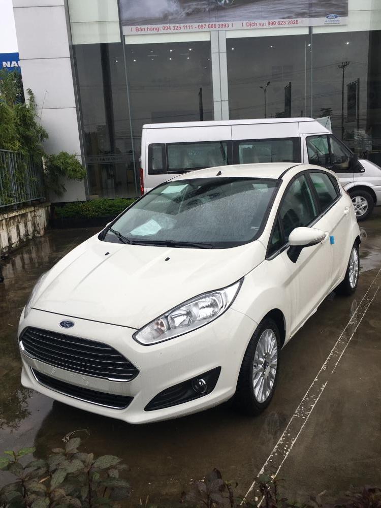 Ford Fiesta Sport 2018 - Bán xe Ford Fiesta Sport+ 5D hỗ trợ trả góp, đủ màu giao ngay, LH: 0947789368