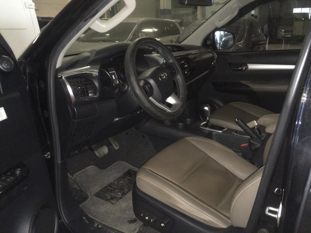 Toyota Hilux 2015 - Bán xe bán tải Hilux 3.0 số tự động, hai cầu SX 2015, ĐK 2016