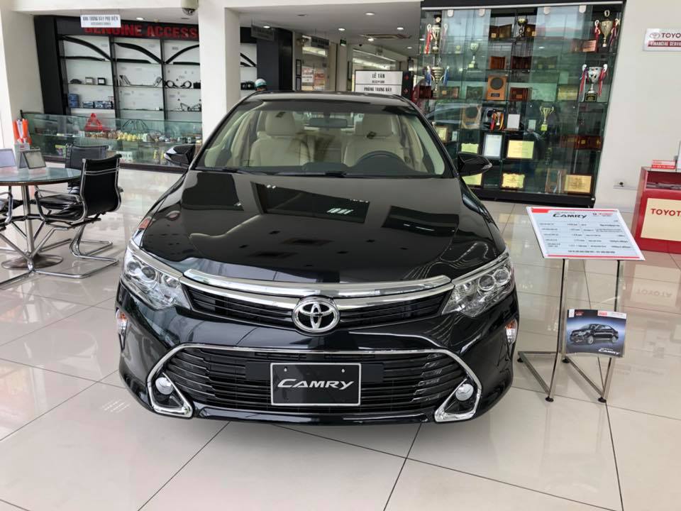Toyota Camry E 2018 - Bán xe Camry 2.0E xe thương gia cao cấp, model 2018 mới nhất tại Hà Nội. Trả góp cần 230 triệu
