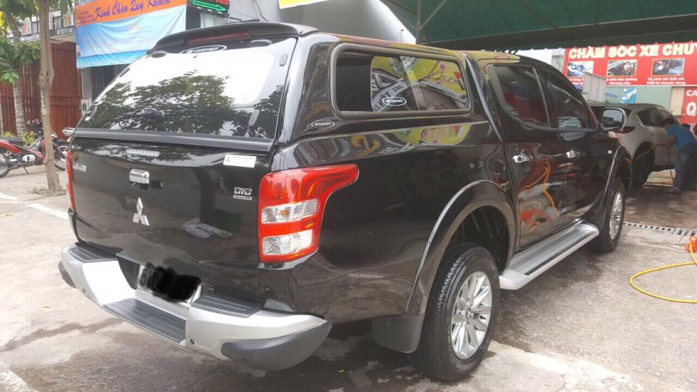 Mitsubishi Triton  4x4 MT 2017 - Bán xe Mitsubishi Triton sản xuất 2017 màu đen, 599 triệu