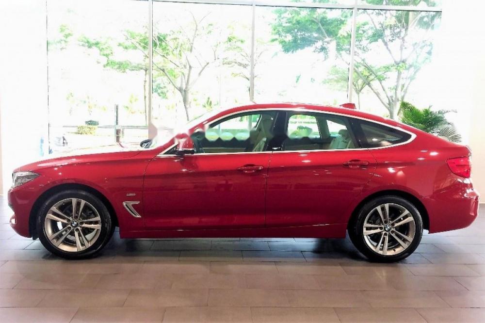 BMW 3 Series 320i GT 2017 - Cần bán xe BMW 3 Series 320i GT đời 2017, màu đỏ, nhập khẩu