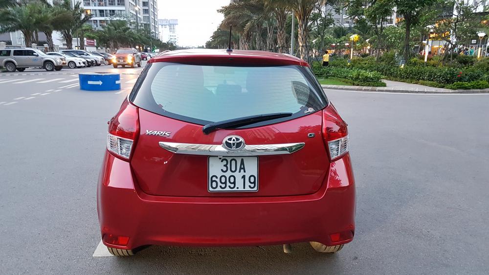 Toyota Yaris G 2015 - Bán xe Toyota Yaris G năm 2015, màu đỏ, xe nhập
