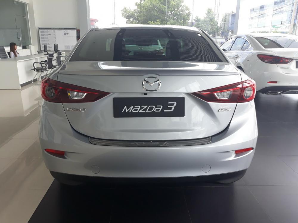 Mazda 3   2018 - Bán Mazda 3 màu bạc, sedan cốp riêng, trả trước 178 triệu, giao xe tận nhà, nhanh chóng, tin cây. Gọi ngay 0932326725