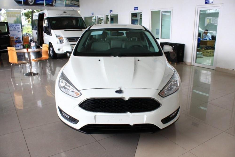 Ford Focus Trend 1.5L 2018 - Bán Ford Focus Trend 1.5L đời 2018, màu trắng