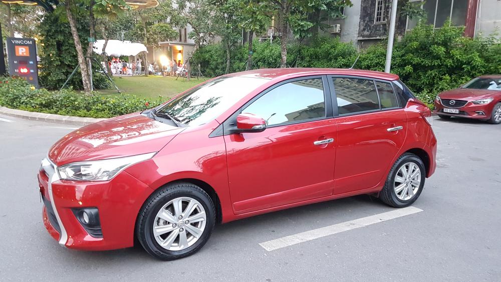 Toyota Yaris G 2015 - Bán xe Toyota Yaris G năm 2015, màu đỏ, xe nhập