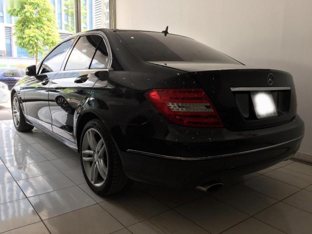 Mercedes-Benz C class C200 2014 - Cần bán gấp Mercedes C200 đời 2014, màu đen số tự động, giá 960tr