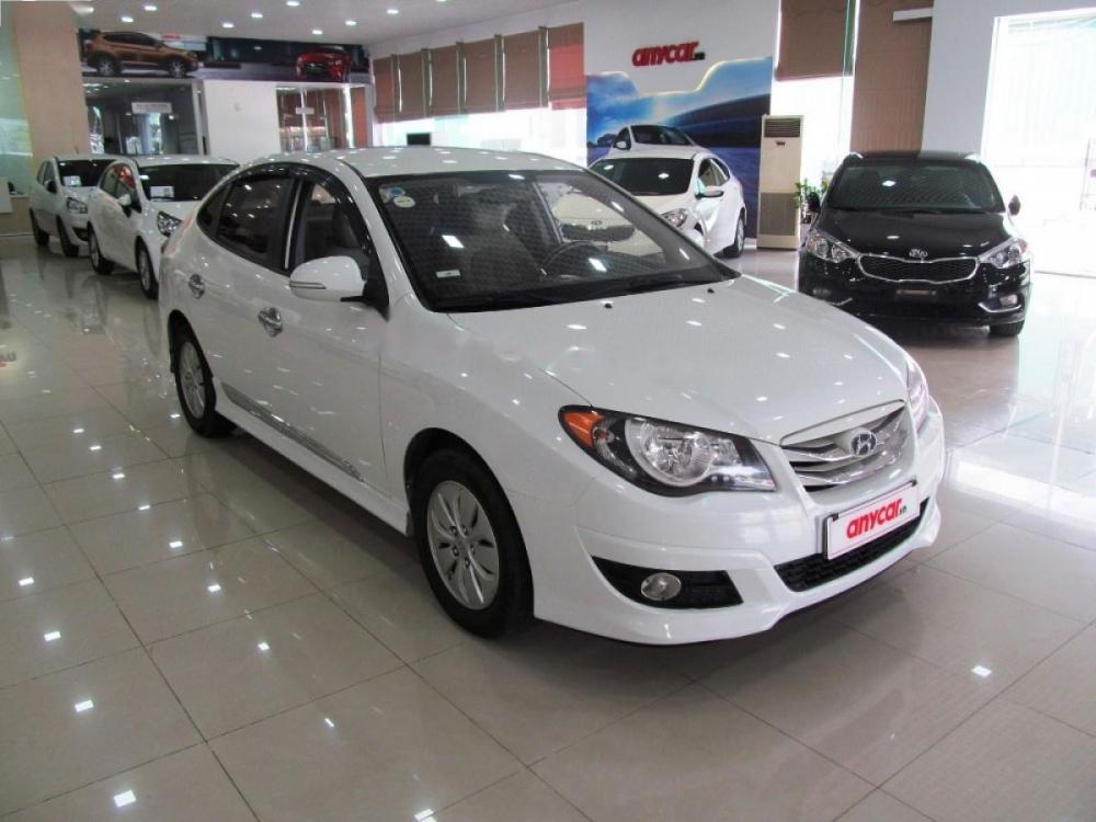 Hyundai Avante 1.6MT 2012 - Cần bán xe Hyundai Avante 1.6MT năm 2012, màu trắng, 369tr