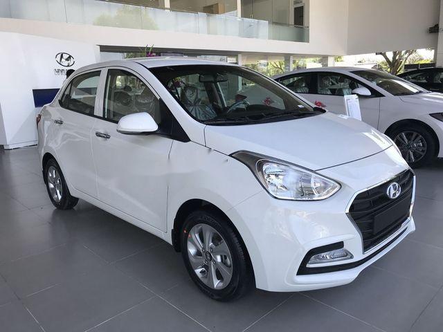 Hyundai Grand i10 2018 - Cần bán lại xe Hyundai Grand i10 năm sản xuất 2018, màu trắng, giá tốt