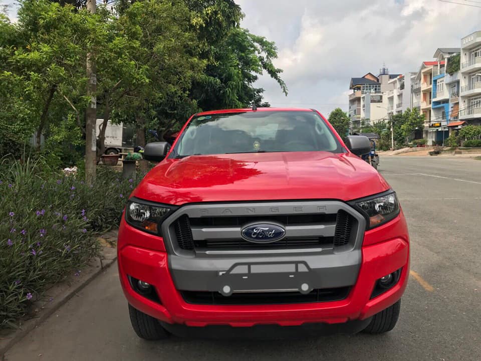 Ford Focus 1.5l ecoboost 2015 - Cần bán Ford Focus 1.5l ecoboost năm 2015, màu đỏ