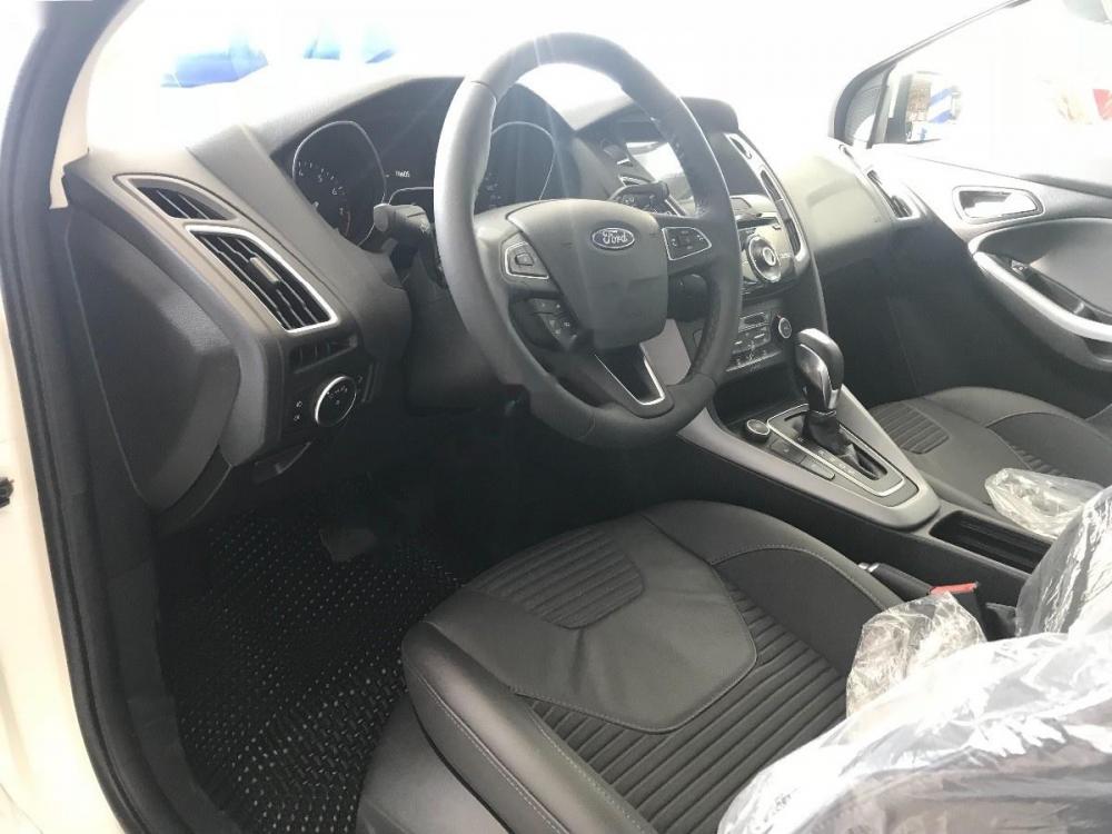 Ford Focus Sport 1.5L 2018 - Bán Ford Focus Sport 1.5L sản xuất năm 2018, màu trắng 