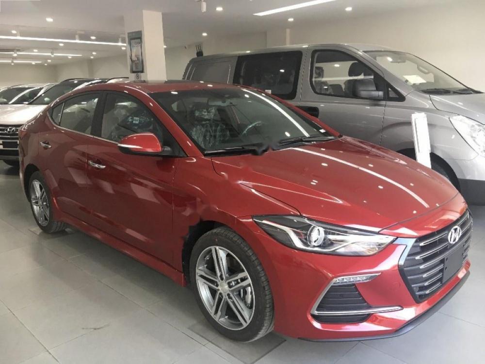 Hyundai Elantra Sport 2018 - Bán xe Hyundai Elantra Sport năm sản xuất 2018, màu đỏ