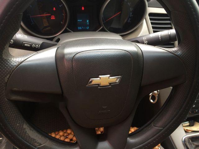 Chevrolet Cruze 2011 - Cần bán xe Chevrolet Cruze đời 2011, màu đen, giá tốt