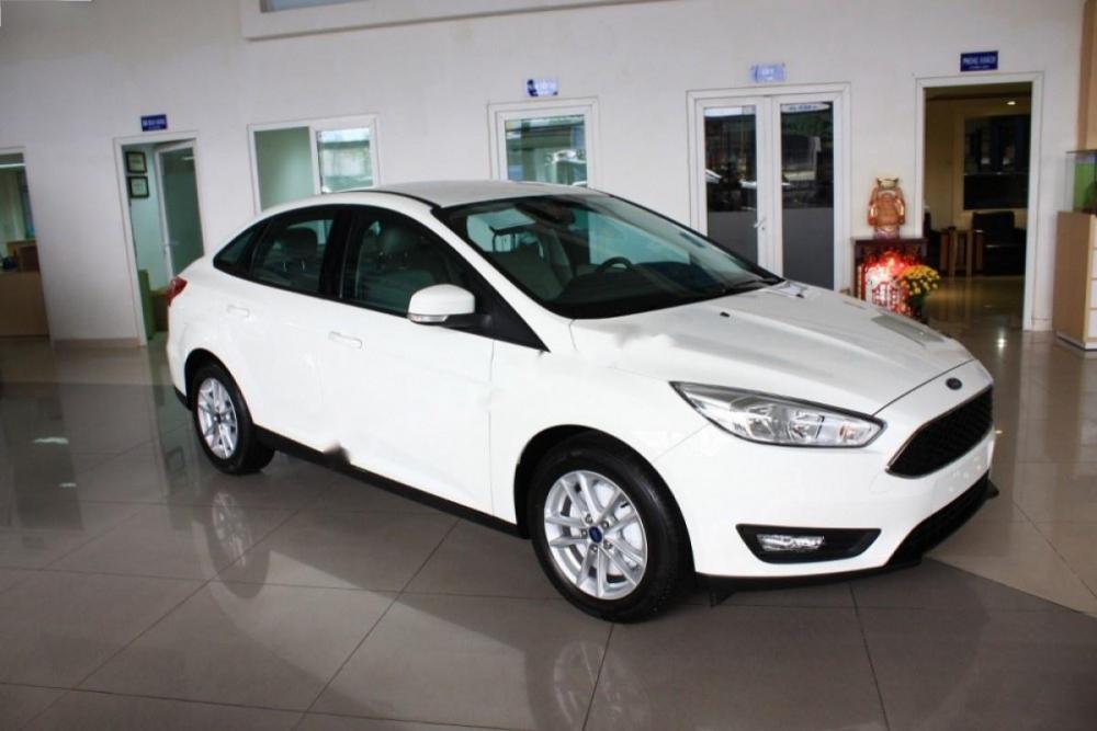 Ford Focus Trend 1.5L 2018 - Bán Ford Focus Trend 1.5L đời 2018, màu trắng