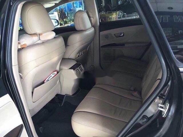 Toyota Venza 2010 - Cần bán gấp Toyota Venza sản xuất năm 2010, màu đen, nhập khẩu còn mới, giá chỉ 720 triệu