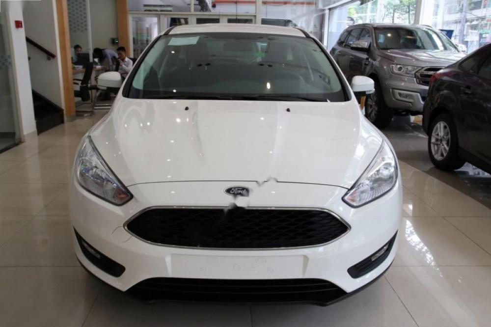 Ford Focus Trend 1.5L 2018 - Bán Ford Focus Trend 1.5L sản xuất 2018, màu trắng