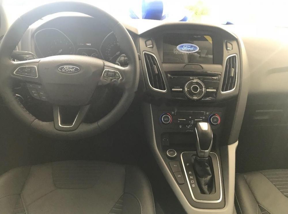 Ford Focus Sport 1.5L 2018 - Bán Ford Focus Sport 1.5L sản xuất năm 2018, màu trắng 