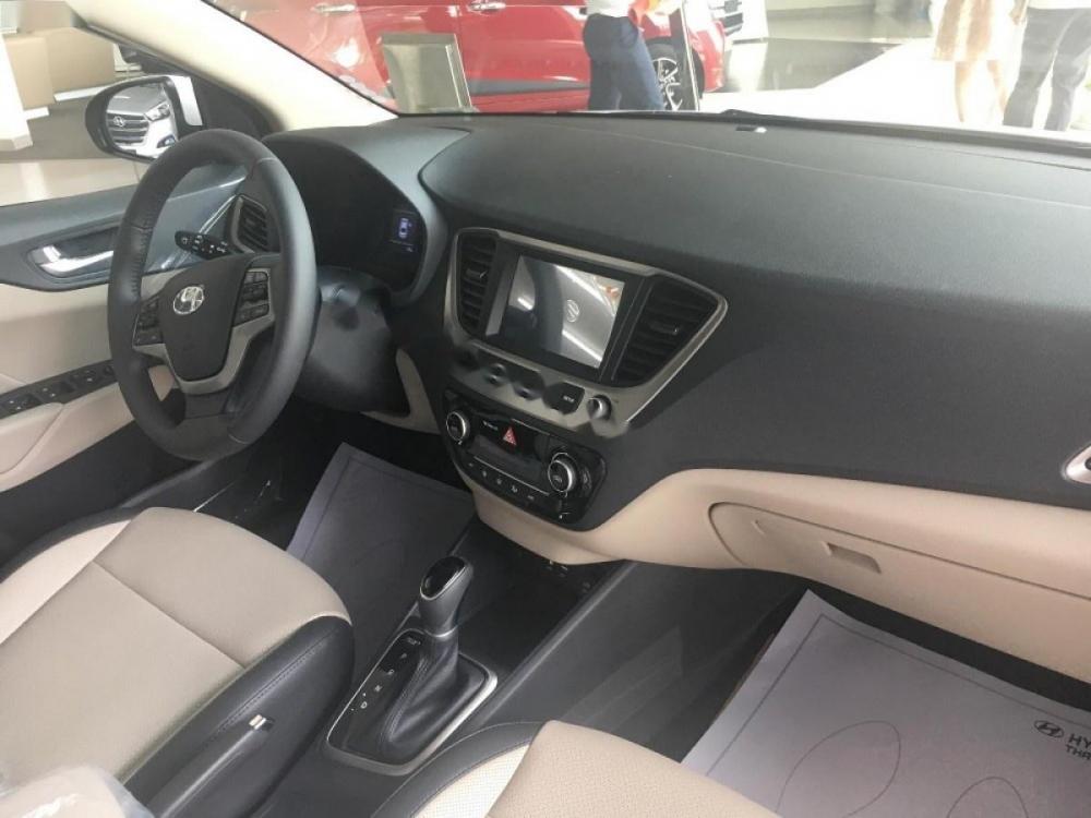 Hyundai Accent 2018 - Cần bán Hyundai Accent năm 2018, màu trắng, giá 538tr