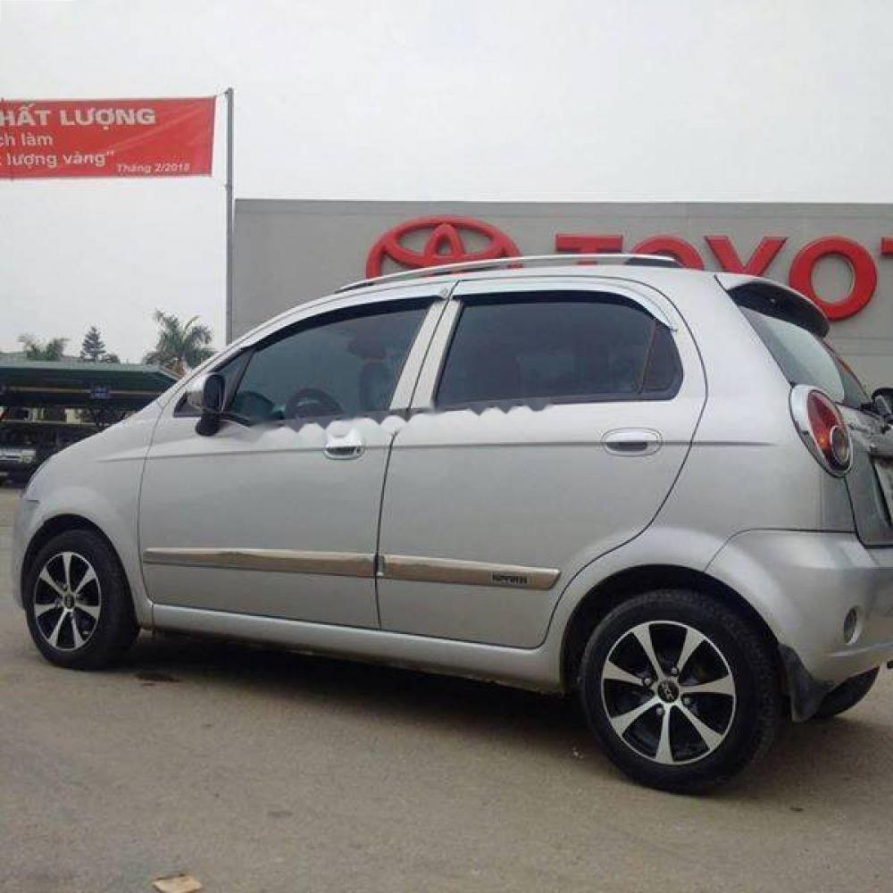 Chevrolet Spark 2011 - Bán Chevrolet Spark sản xuất năm 2011, màu bạc chính chủ, giá 172tr