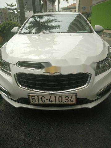 Chevrolet Cruze  LT  2017 - Cần bán gấp Chevrolet Cruze LT 2017, màu trắng chính chủ, 470 triệu