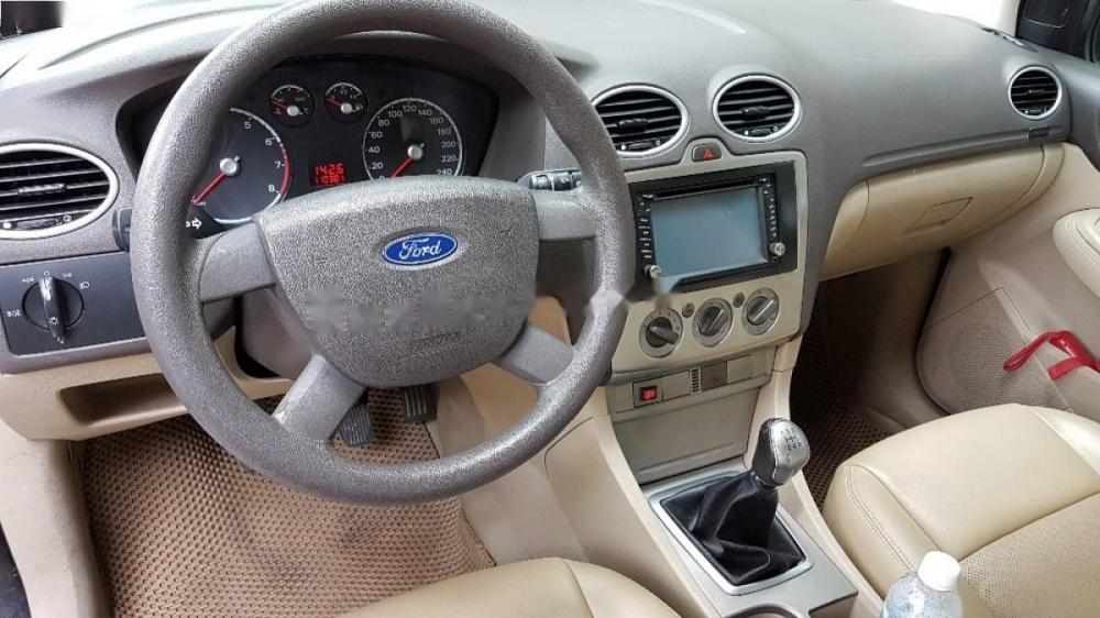 Ford Focus 1.8 MT 2009 - Cần bán Ford Focus 1.8 MT đời 2009 còn mới, giá chỉ 270 triệu