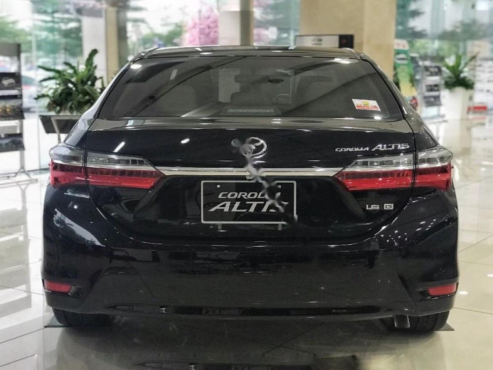 Toyota Corolla altis 1.8G AT 2018 - Bán xe Toyota Corolla altis 1.8G AT năm sản xuất 2018, màu đen, giá 753tr