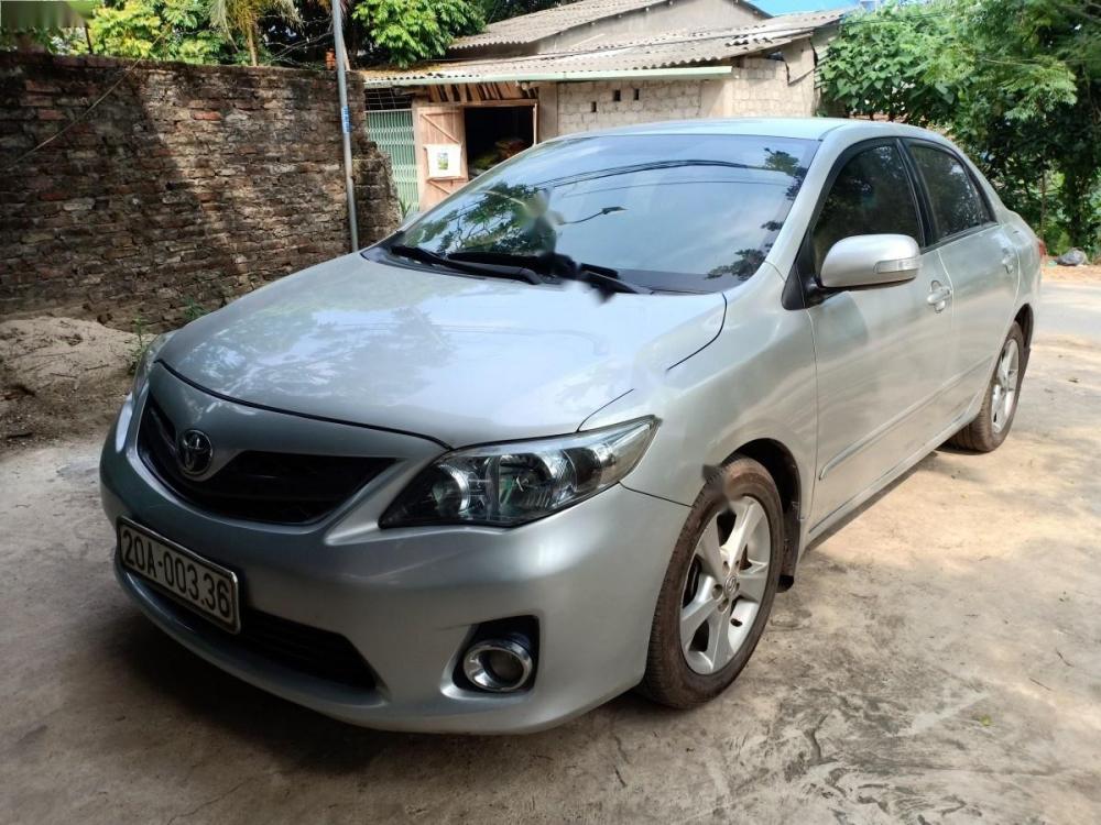 Toyota Corolla altis 2011 - Bán xe Toyota Corolla altis đời 2011, màu bạc